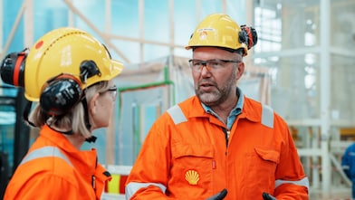 Mann, industri, ansatt i Shell