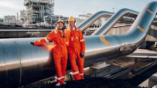 Energiminster Terje Aasland feirer mer gass til Europa sammen med Shells administrerende direktør Marianne Olsnes