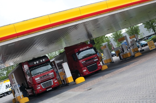Fuels Shell Diesel Extra sign truck at Shell station