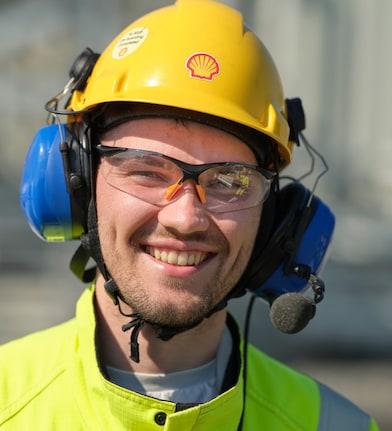 Kvinne som snakker med kollega